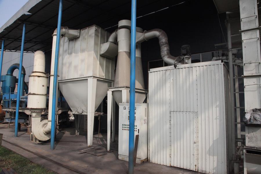 Can Raymond mill process refractory materials